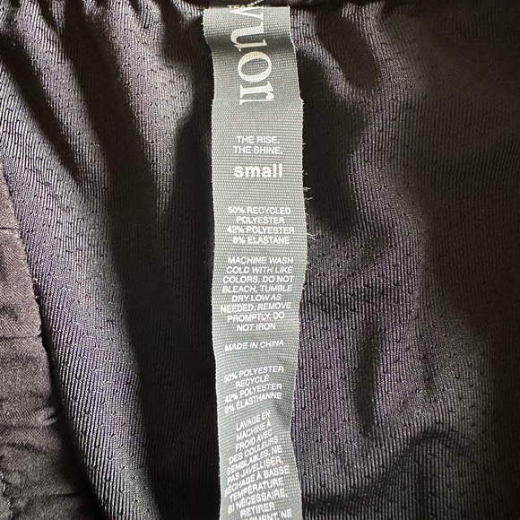 Vuori Clementine Short S Black Watercolor Camo - Picture 9 of 10